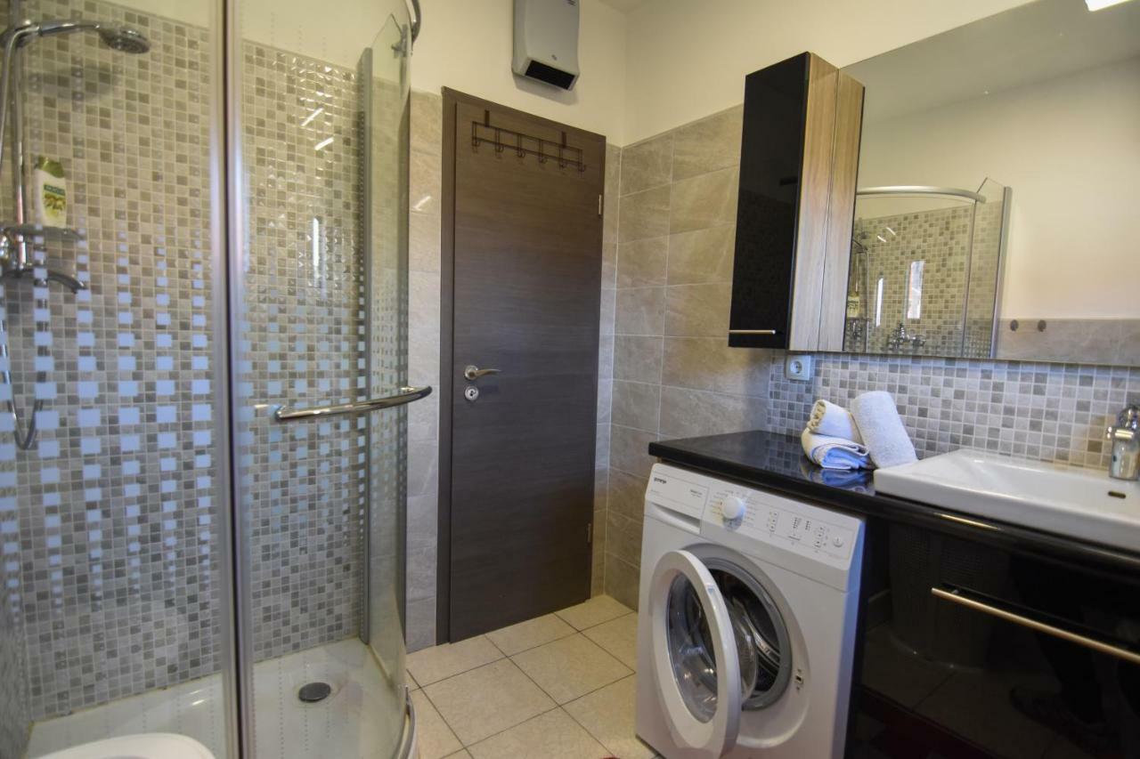 F-Holiday Apartment Zadar Bagian luar foto