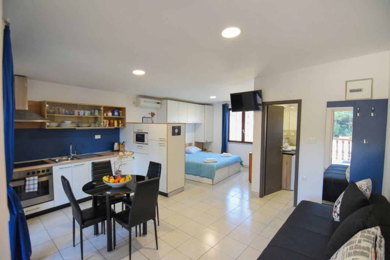 F-Holiday Apartment Zadar Bagian luar foto