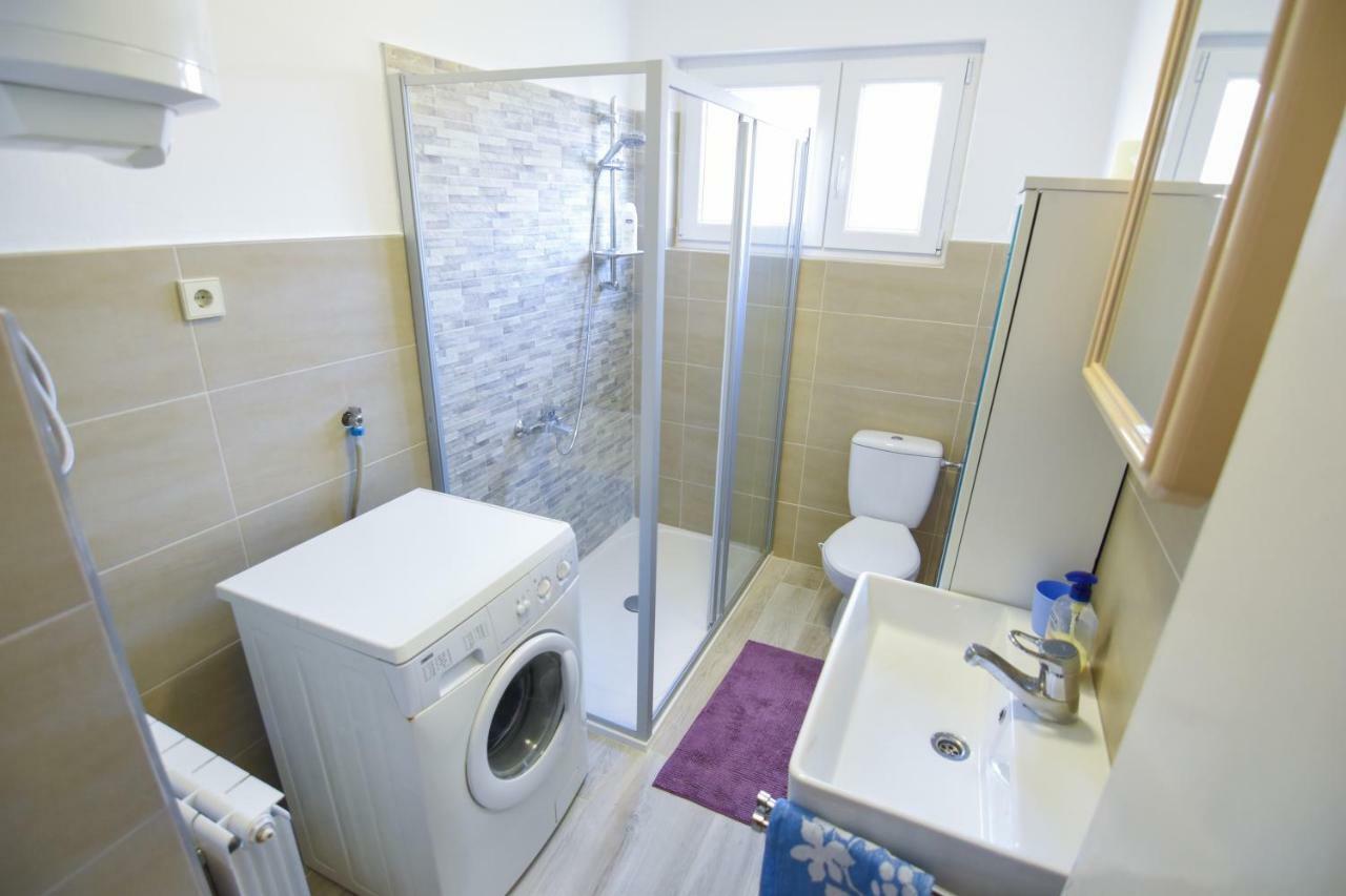 F-Holiday Apartment Zadar Bagian luar foto